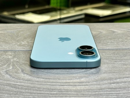 Iphone 16 Teal 5